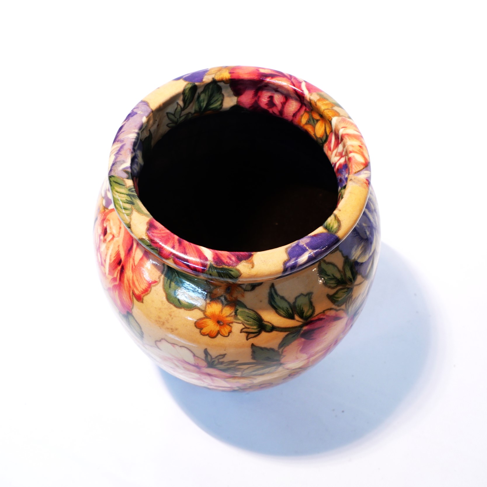 Vase en céramique fleuris