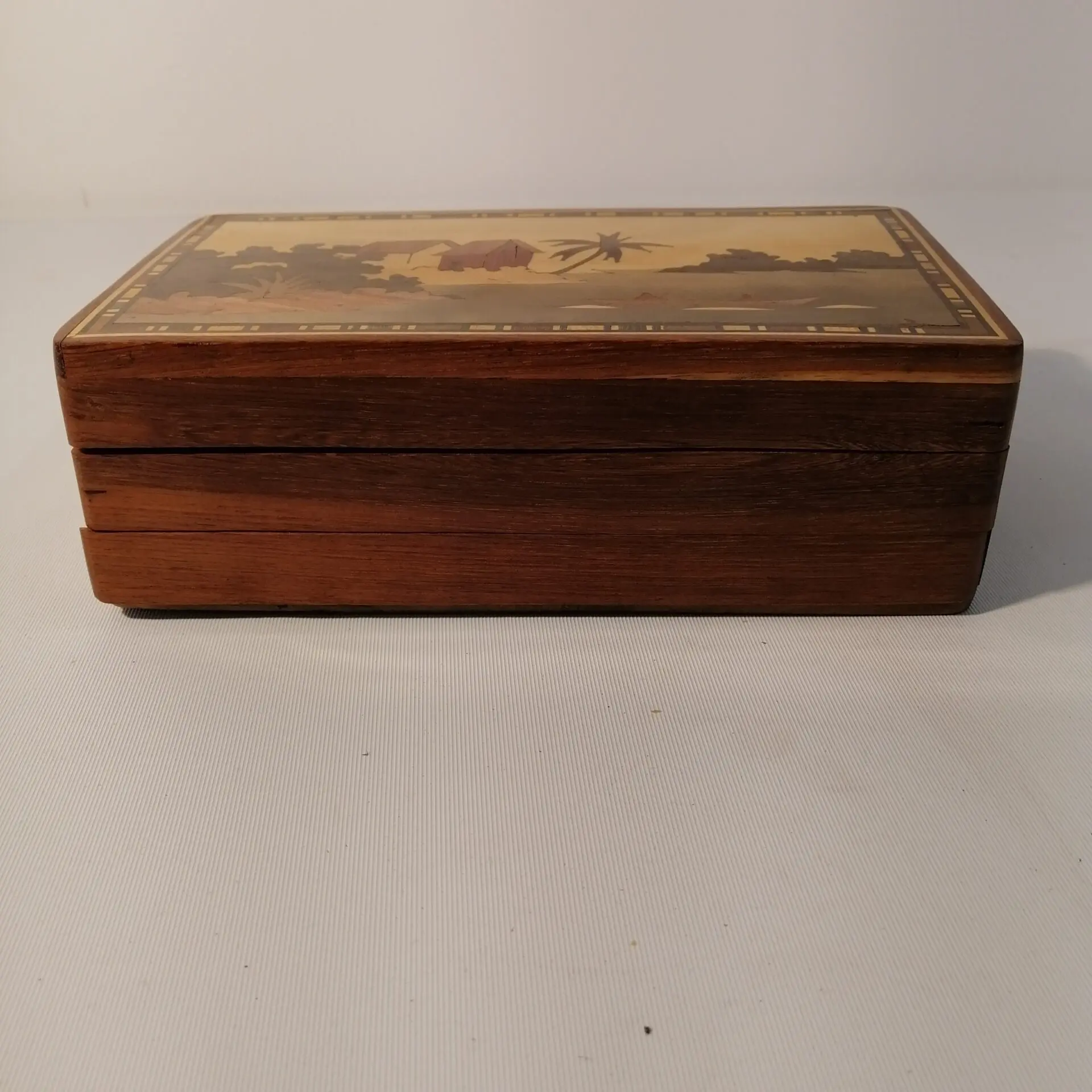 Boîte Ancienne Vintage En Bois Marqueterie - Parfaite Pour Le Rangement Ou La Décoration