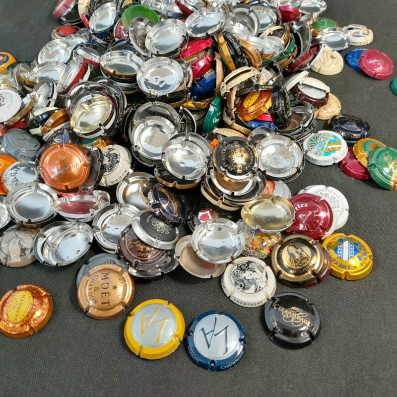 Lot de 528 capsules de champagne – Image 10