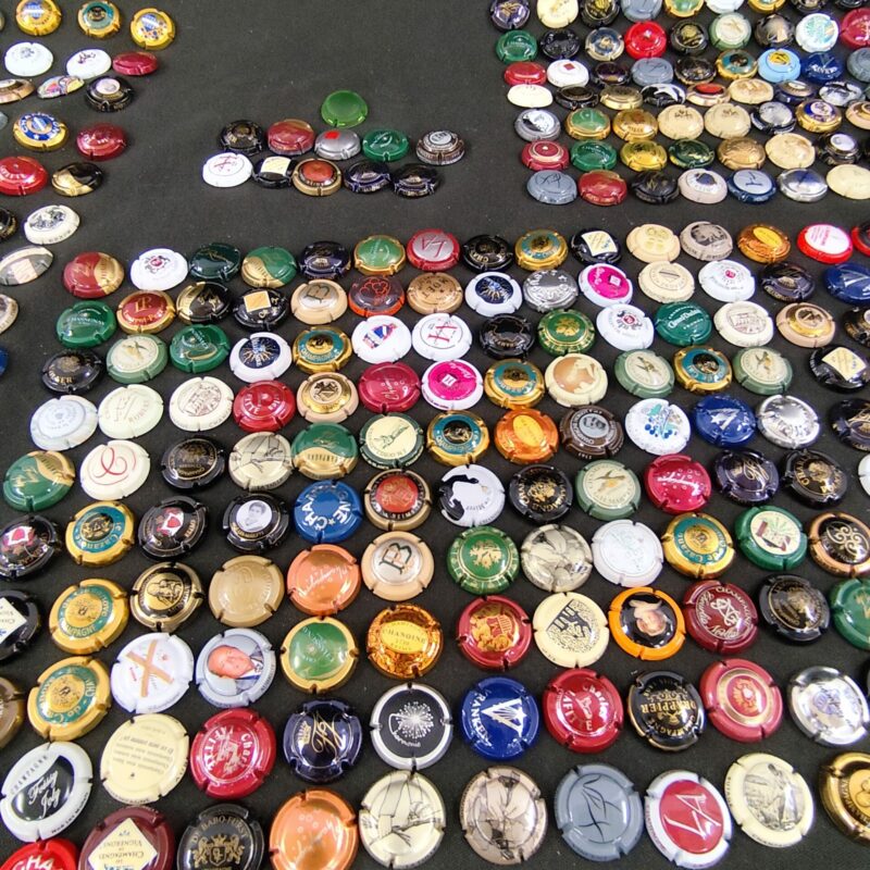 Lot de 528 capsules de champagne – Image 9
