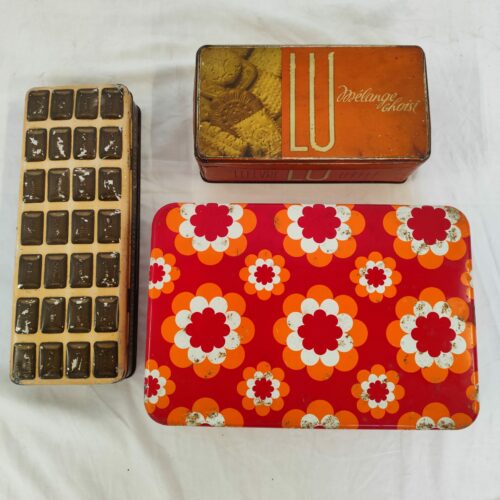 Lot de 3 boîtes à gâteaux et chocolats vintage en métal