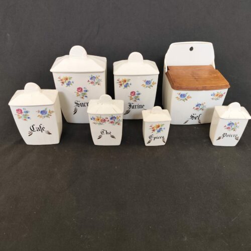 Lots de 7 pots en semi porcelaine vitrifiée – Ceranord St Amand Versailles