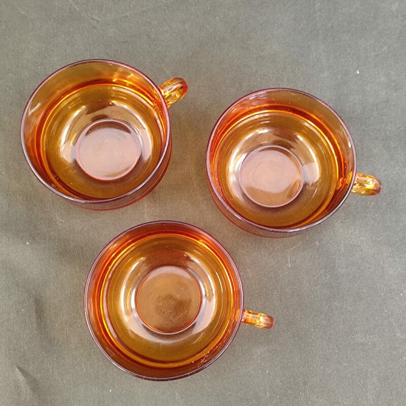 Lot de 3 tasses ambrées vintage Duralex – Image 2