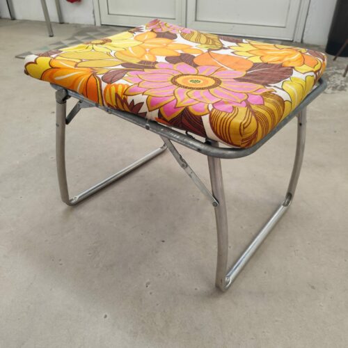 Tabouret à motif floral vintage