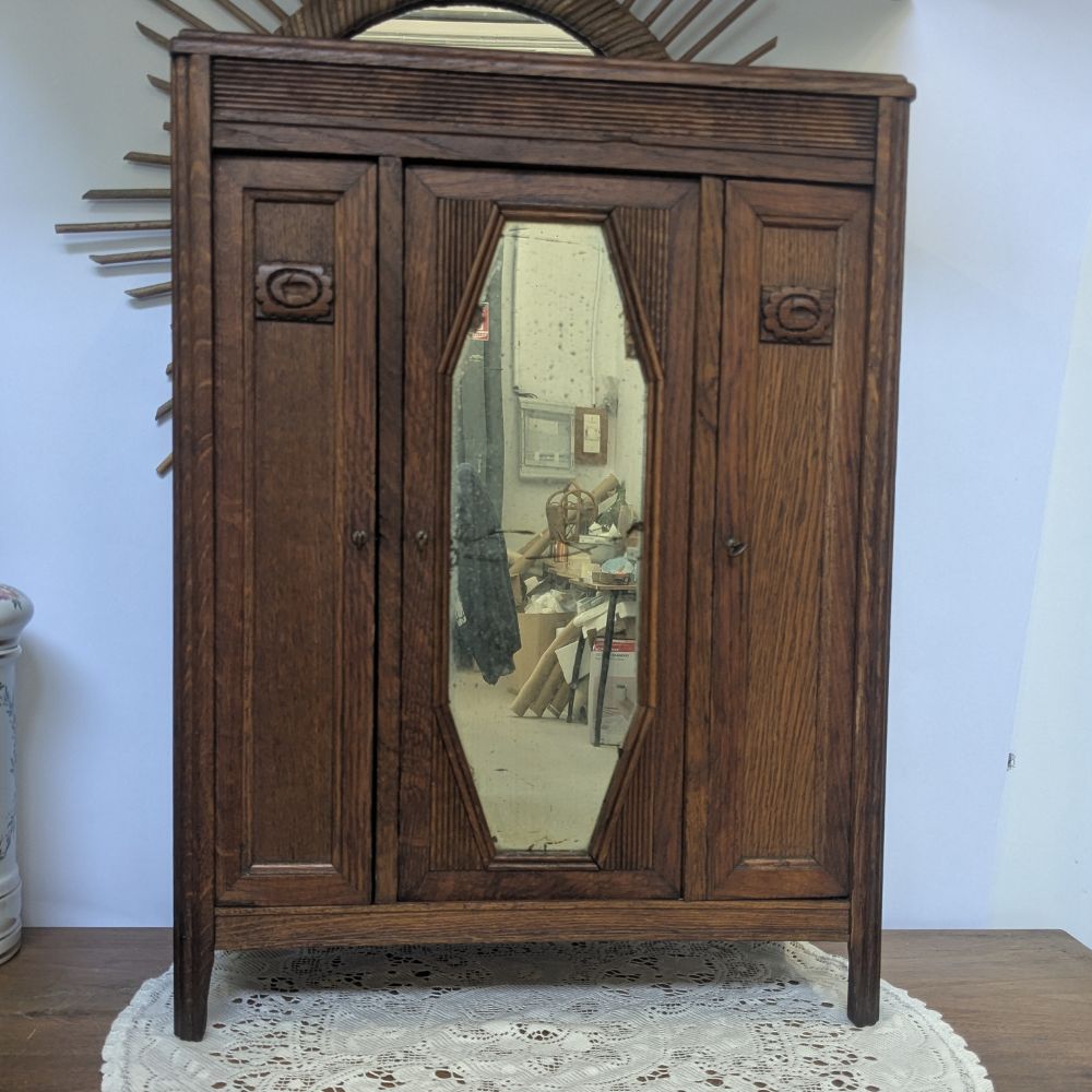 Tables de bistrot 1930 en chêne et laiton